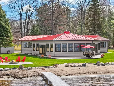 150 Calumet Lane Houghton Lake Mi 48629 Ln, Houghton Lake, MI 48629