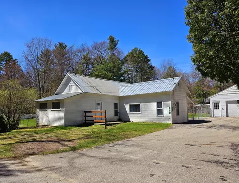 1467 Chapman Street Indian River Mi 49749 St, Indian River, MI 49749