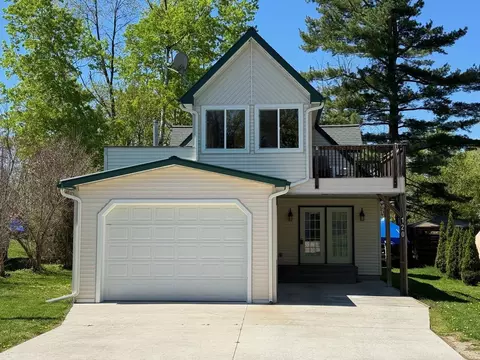120 Flora Avenue Houghton Lake Mi 48629 Ave, Houghton Lake, MI 48629