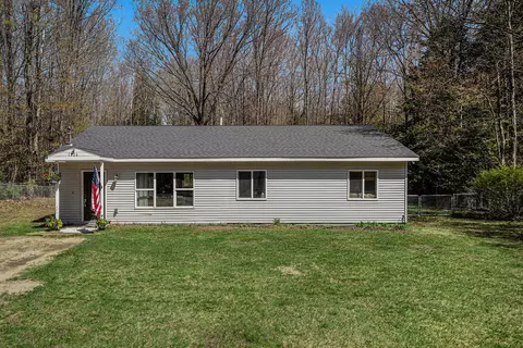 1826 Redwood Drive Gaylord Mi 49735 Dr, Gaylord, MI 49735