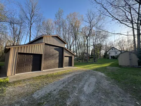 302 Ridgedale Dr, Roscommon, MI 48653 photo 3