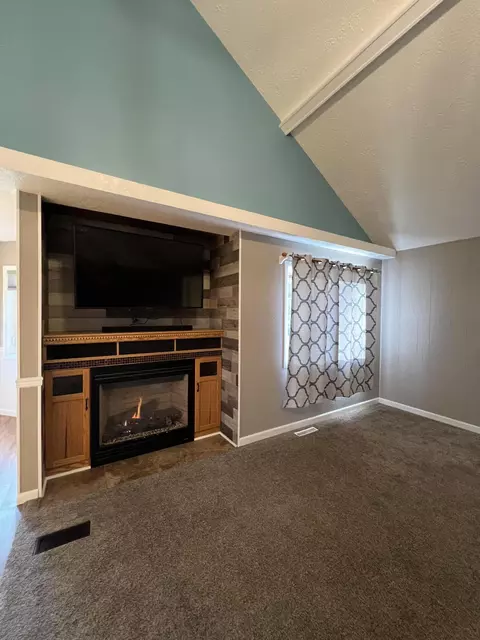 302 Ridgedale Dr, Roscommon, MI 48653 photo 8
