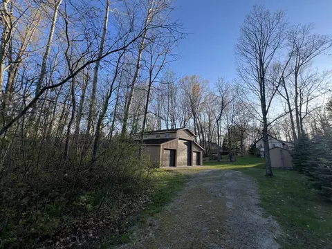 302 Ridgedale Dr, Roscommon, MI 48653 photo 60