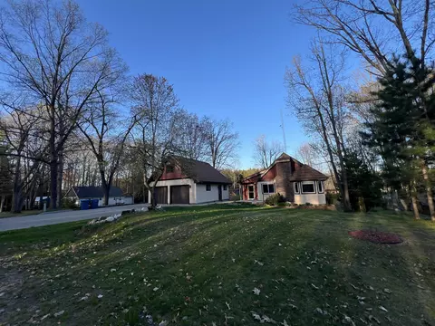 302 Ridgedale Dr, Roscommon, MI 48653 photo 46
