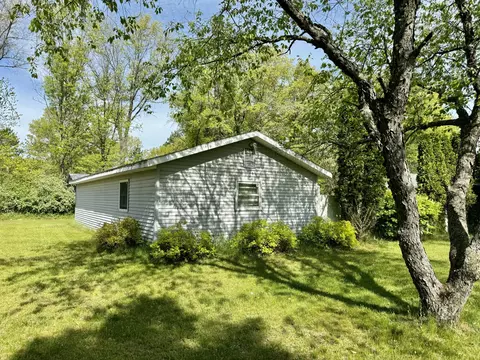 308 Mccormack St, Mio, MI 48647 photo 2
