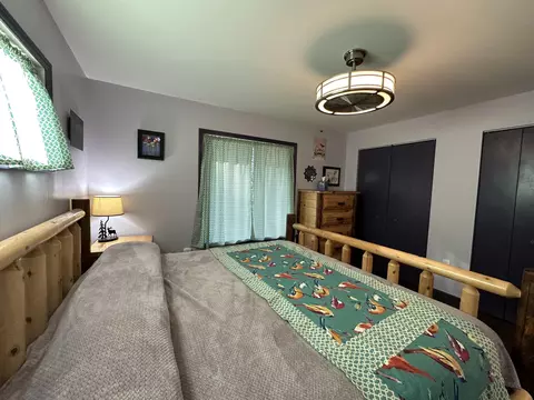 Bedroom - 2434 Jack Pine Dr, Grayling, MI 49738 photo 2 of 6