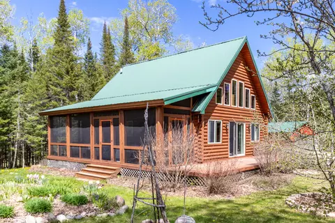 16231 Nipigon Road Cheboygan Mi 49721 Rd, Cheboygan, MI 49721