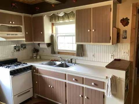 Kitchen - 7044 Artesian Trail Cheboygan Mi 49721 Trl, Cheboygan, MI 49721 photo 2 of 6