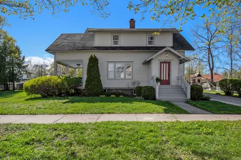 342 Sammons St, Cheboygan, MI 49721