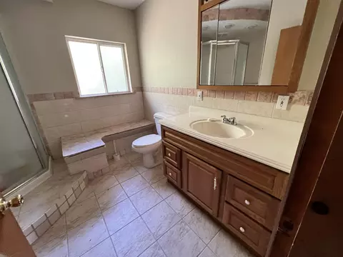 Bath - 2424 Deer Ln, Mio, MI 48647 photo 1 of 2