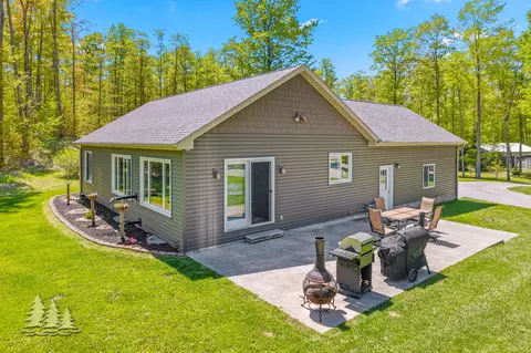 9329 E Gaylanta Lake Dr, Atlanta, MI 49709