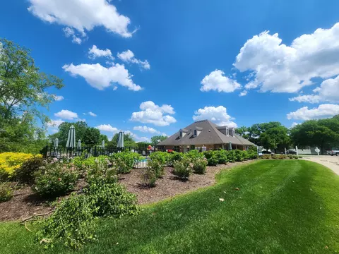Exterior - 4057 Knightsbridge Lane Jackson Mi 49201 Ln, Jackson, MI 49201 photo 6 of 8