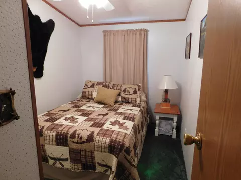 Bedroom - 21 E Timber Trl, Grayling, MI 49738 photo 4 of 7