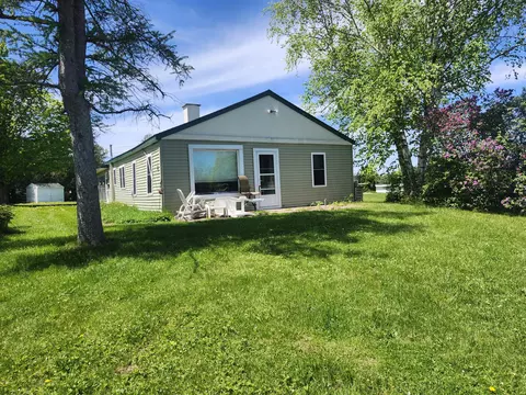 39 Franklin Alley Cheboygan Mi 49721, Cheboygan, MI 49721