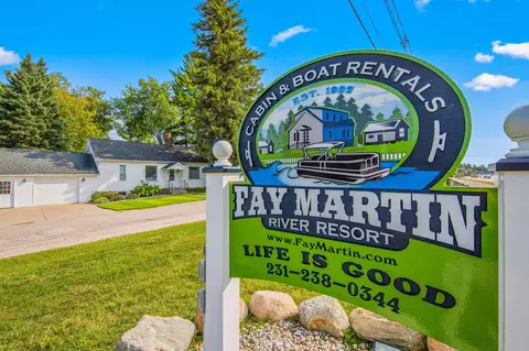 3247 Club Road Indian River Mi 49749 Rd, Indian River, MI 49749