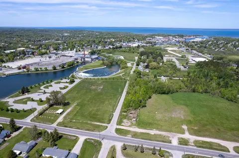 View/Area - 170 Riverside Dr, Cheboygan, MI 49721 photo 21 of 25