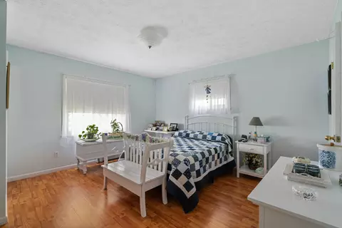 Bedroom - 170 Riverside Dr, Cheboygan, MI 49721 photo 3 of 6