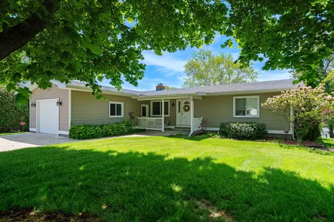 Exterior - 170 Riverside Dr, Cheboygan, MI 49721 photo 3 of 13