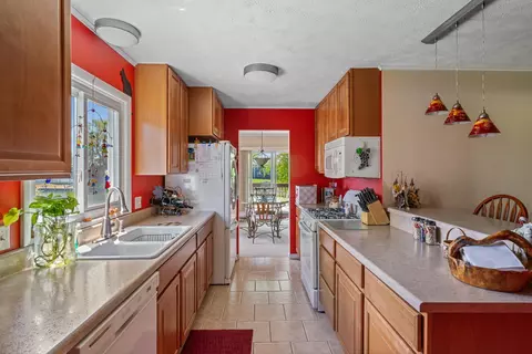 Kitchen - 170 Riverside Dr, Cheboygan, MI 49721 photo 1 of 5