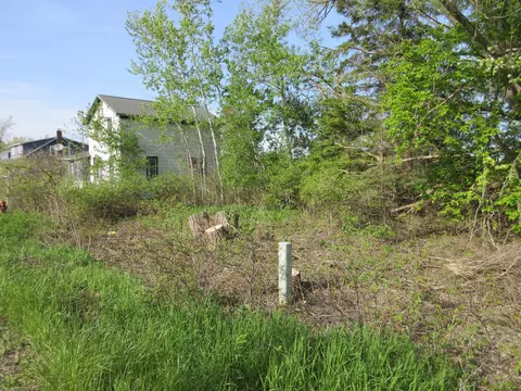 443 Cleveland Avenue Cheboygan Mi 49721 Ave, Cheboygan, MI 49721