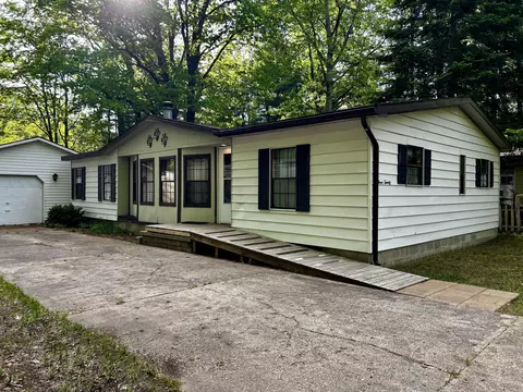 320 Leisure Drive Houghton Lake Mi 48629 Dr, Houghton Lake, MI 48629