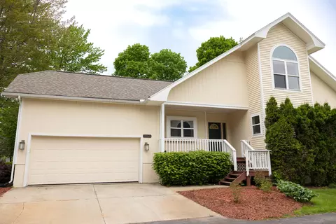 4655 Championship Drive Gaylord Mi 49735 Dr, Gaylord, MI 49735