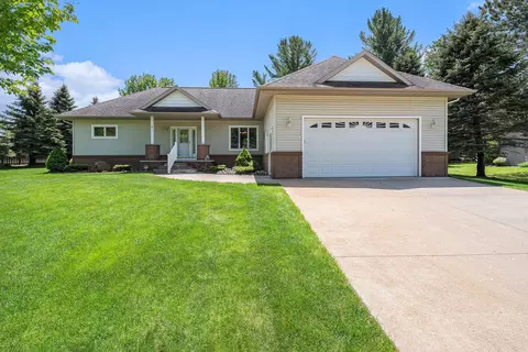 1511 Winterland Dr, Gaylord, MI 49735