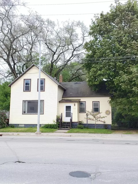 226 N Ninth Avenue Alpena Mi 49707 Ave, Alpena, MI 49707