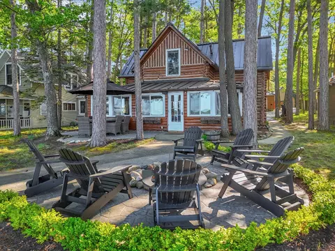 111 Chaney Point Drive Roscommon Mi 48653 Dr, Roscommon, MI 48653