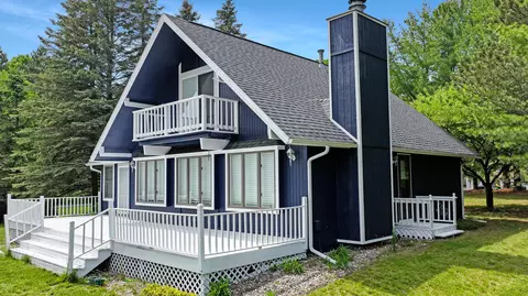 1795 Lakewood Drive Gaylord Mi 49735 Dr, Gaylord, MI 49735