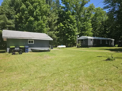 3819 Half Moon Lake Road Harrison Mi 48625 Rd, Harrison, MI 48625