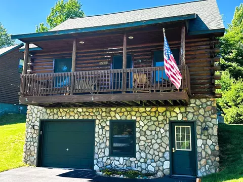 2430 Beaver Creek Dr, Gaylord, MI 49735