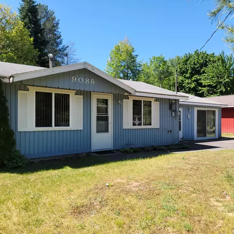 9088 Sunshine Ct, Saint Helen, MI 48656