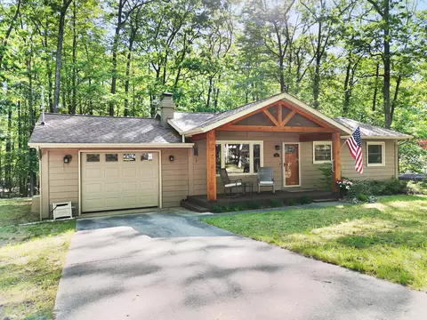 312 Peach Road Roscommon Mi 48653 Rd, Roscommon, MI 48653