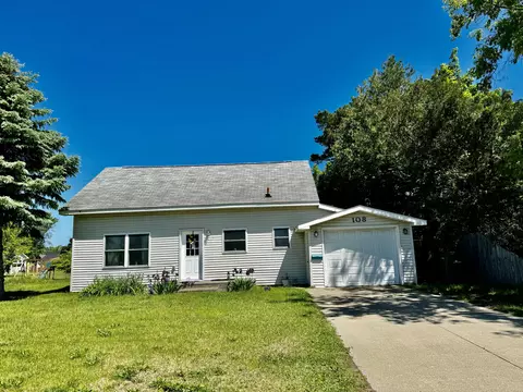 108 W Seventh St, Gaylord, MI 49735