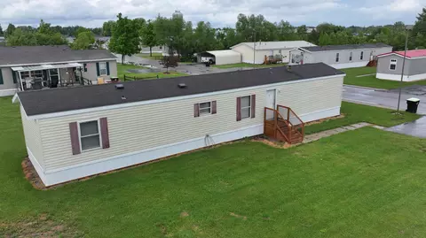 69 Chelsey Ln, Cheboygan, MI 49721