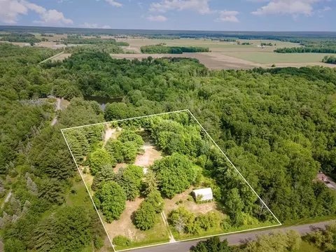5414 N Water Road Sanford Mi 48657 Rd, Sanford, MI 48657