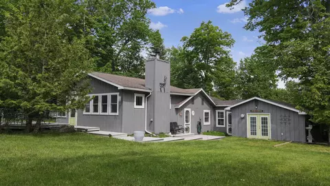 6450 Margaret Lane Indian River Mi 49749 Ln, Indian River, MI 49749