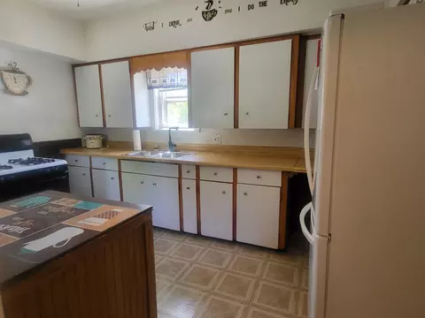 Kitchen - 708 Maple Street Grayling Mi 49738 St, Grayling, MI 49738 photo 1 of 5