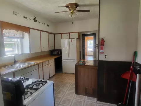 Kitchen - 708 Maple Street Grayling Mi 49738 St, Grayling, MI 49738 photo 4 of 5