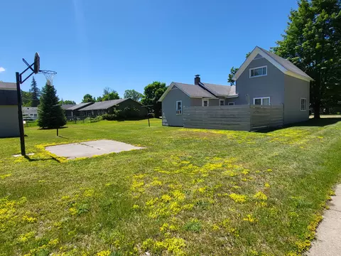 Exterior - 708 Maple Street Grayling Mi 49738 St, Grayling, MI 49738 photo 3 of 9