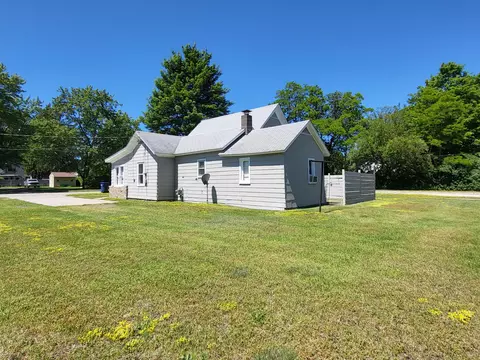 Exterior - 708 Maple Street Grayling Mi 49738 St, Grayling, MI 49738 photo 6 of 9