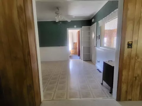 Entry Way - 708 Maple Street Grayling Mi 49738 St, Grayling, MI 49738 photo 4 of 9