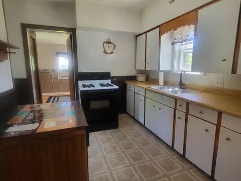 Kitchen - 708 Maple Street Grayling Mi 49738 St, Grayling, MI 49738 photo 2 of 5