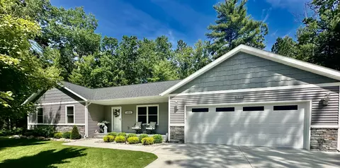 301 White Fawn Court Prudenville Mi 48651 Ct, Prudenville, MI 48651