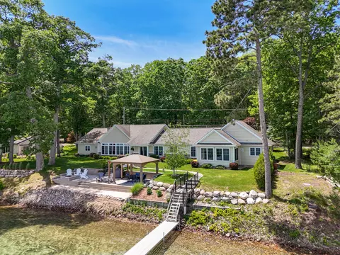 505 Burrows Avenue Roscommon Mi 48653 Ave, Roscommon, MI 48653