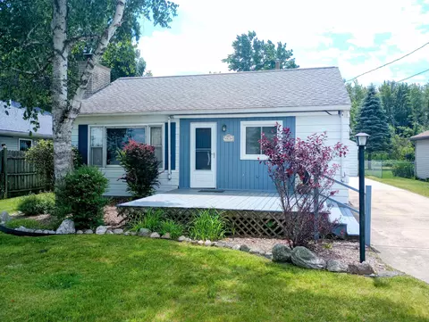 903 Iroquois Avenue Prudenville Mi 48651 Ave, Prudenville, MI 48651