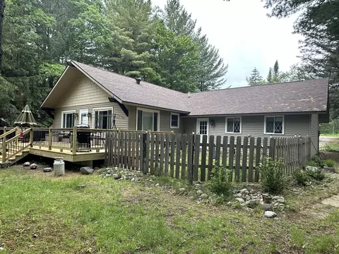8829 Summit Drive Gaylord Mi 49735 Dr, Gaylord, MI 49735