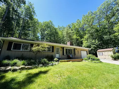 729 Golfview Dr, Roscommon, MI 48653
