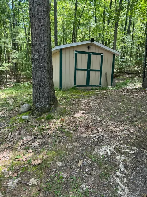 Exterior - 415 Eastern Drive Roscommon Mi 48653 Dr, Roscommon, MI 48653 photo 3 of 3